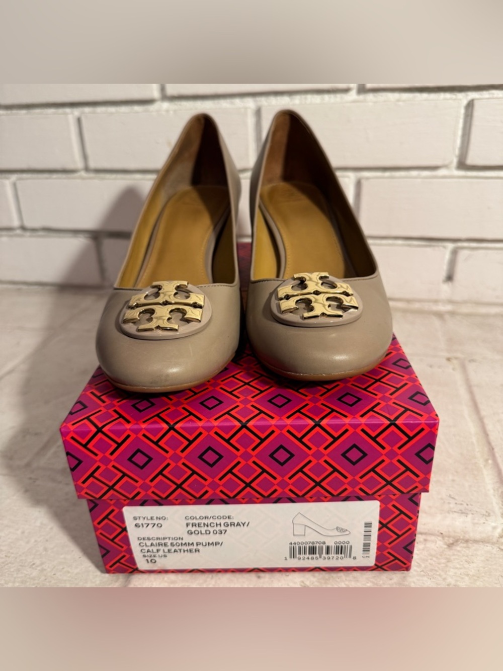 Tory Burch Claire 50mm Round Toe Pump French Gray Gold Size 10